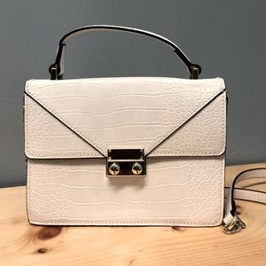 NWOT Express white veg. leather croc. Crossbody